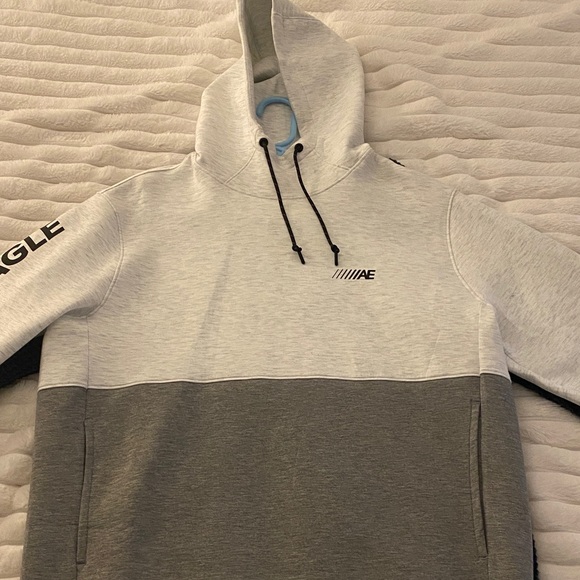 American Eagle Outfitters Other - American Eagle Outfitters Two-Tone Hoodie